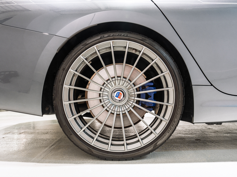 アルピナ D3 S Touring Allrad　正規D車 右H ﾗｸﾞｼﾞｭｱﾘｰPKG ｾｰﾌﾃｨPKG ｳﾞｧｰﾈｽｶﾓｶﾚｻﾞｰ 純正ﾅﾋﾞ 360ｶﾒﾗ CarPlay harman/kardon BMWﾚｰｻﾞｰﾗｲﾄ ﾍｯﾄﾞｱｯﾌﾟD ｸﾗｼｯｸ20AW OPｶﾗｰ