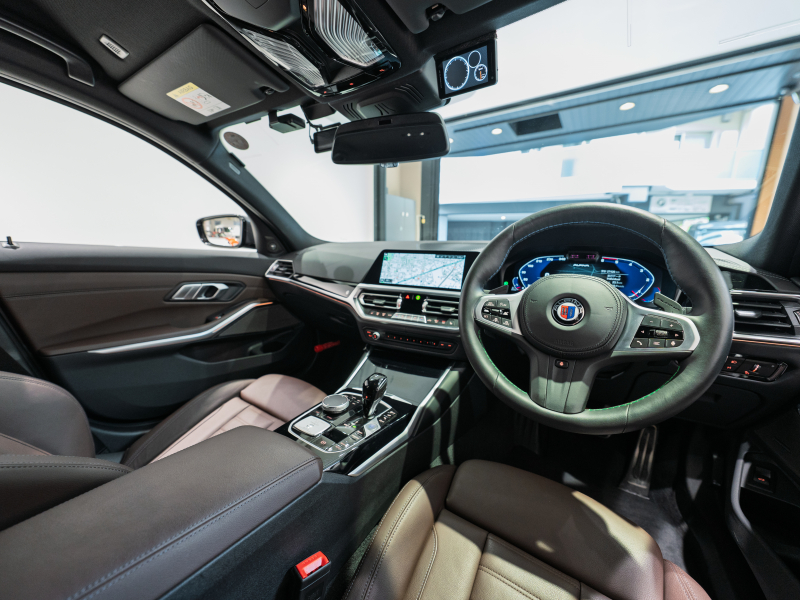 アルピナ D3 S Touring Allrad　正規D車 右H ﾗｸﾞｼﾞｭｱﾘｰPKG ｾｰﾌﾃｨPKG ｳﾞｧｰﾈｽｶﾓｶﾚｻﾞｰ 純正ﾅﾋﾞ 360ｶﾒﾗ CarPlay harman/kardon BMWﾚｰｻﾞｰﾗｲﾄ ﾍｯﾄﾞｱｯﾌﾟD ｸﾗｼｯｸ20AW OPｶﾗｰ