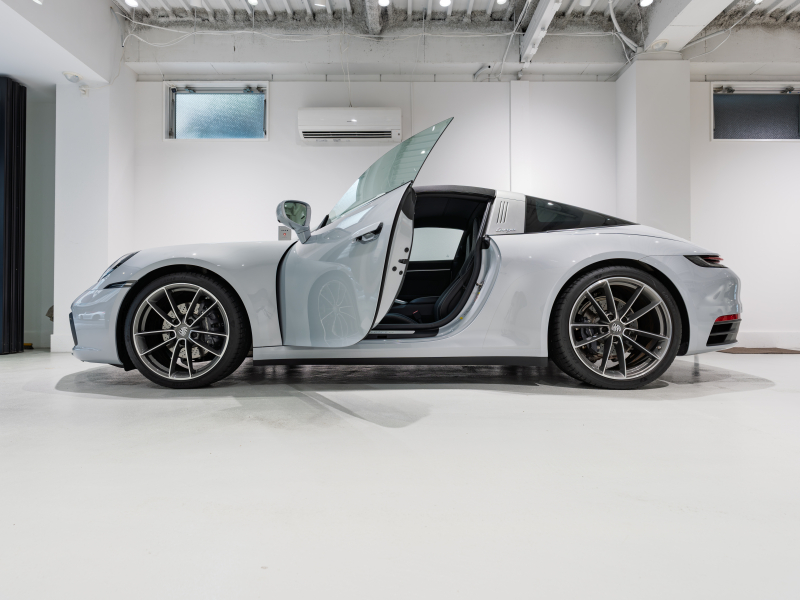 ポルシェ 911(Type992) ﾀﾙｶﾞ4 PDK　正規D車 1ｵｰﾅｰ ACC ﾚｰﾝﾁｪﾝｼﾞA ｺﾝﾄﾗｽﾄﾚｻﾞｰ 14wayｱﾀﾞﾌﾟﾃｨﾌﾞｼｰﾄ ﾍﾞﾝﾁﾚｰﾀｰ PCMﾅﾋﾞ CarPlay BOSEｻｳﾝﾄﾞ LEDﾏﾄﾘｸｽPDLS+ 純正20/21ｲﾝﾁAW ｽﾎﾟｰﾂﾃﾞｻﾞｲﾝｴﾌﾟﾛﾝ OP総額438