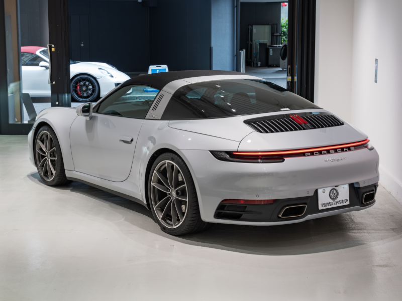 ポルシェ 911(Type992) ﾀﾙｶﾞ4 PDK　正規D車 1ｵｰﾅｰ ACC ﾚｰﾝﾁｪﾝｼﾞA ｺﾝﾄﾗｽﾄﾚｻﾞｰ 14wayｱﾀﾞﾌﾟﾃｨﾌﾞｼｰﾄ ﾍﾞﾝﾁﾚｰﾀｰ PCMﾅﾋﾞ CarPlay BOSEｻｳﾝﾄﾞ LEDﾏﾄﾘｸｽPDLS+ 純正20/21ｲﾝﾁAW ｽﾎﾟｰﾂﾃﾞｻﾞｲﾝｴﾌﾟﾛﾝ OP総額438