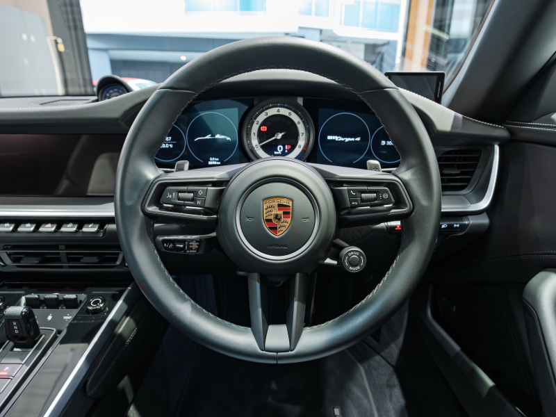 ポルシェ 911(Type992) ﾀﾙｶﾞ4 PDK　正規D車 1ｵｰﾅｰ ACC ﾚｰﾝﾁｪﾝｼﾞA ｺﾝﾄﾗｽﾄﾚｻﾞｰ 14wayｱﾀﾞﾌﾟﾃｨﾌﾞｼｰﾄ ﾍﾞﾝﾁﾚｰﾀｰ PCMﾅﾋﾞ CarPlay BOSEｻｳﾝﾄﾞ LEDﾏﾄﾘｸｽPDLS+ 純正20/21ｲﾝﾁAW ｽﾎﾟｰﾂﾃﾞｻﾞｲﾝｴﾌﾟﾛﾝ OP総額438