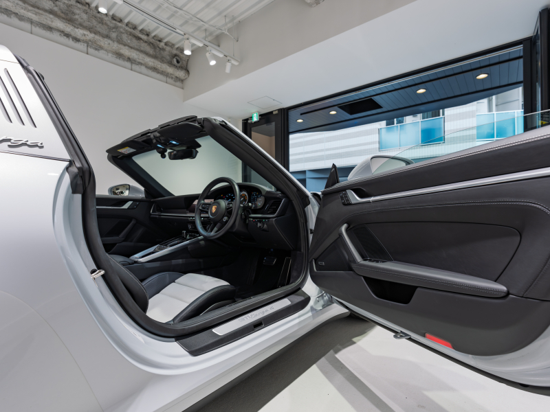 ポルシェ 911(Type992) ﾀﾙｶﾞ4 PDK　正規D車 1ｵｰﾅｰ ACC ﾚｰﾝﾁｪﾝｼﾞA ｺﾝﾄﾗｽﾄﾚｻﾞｰ 14wayｱﾀﾞﾌﾟﾃｨﾌﾞｼｰﾄ ﾍﾞﾝﾁﾚｰﾀｰ PCMﾅﾋﾞ CarPlay BOSEｻｳﾝﾄﾞ LEDﾏﾄﾘｸｽPDLS+ 純正20/21ｲﾝﾁAW ｽﾎﾟｰﾂﾃﾞｻﾞｲﾝｴﾌﾟﾛﾝ OP総額438