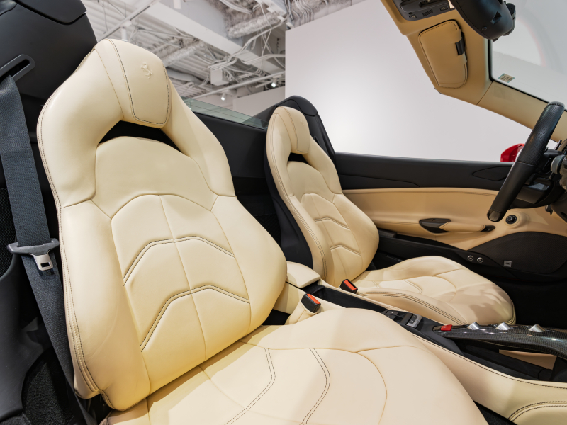 フェラーリ 488スパイダー F1 DCT　正規D車 RossoCorsa ﾌﾛﾝﾄｻｽﾍﾟﾝｼｮﾝﾘﾌﾃｨﾝｸﾞ Cremaﾚｻﾞｰ ﾌﾙ電動ｼｰﾄ ｼｰﾄﾋｰﾀｰ ｶｰﾎﾞﾝLEDｽﾃｱ ｶｰﾎﾞﾝｲﾝﾃﾘｱ JBLｻｳﾝﾄﾞ 鍛造20AW