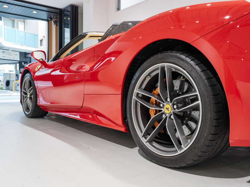 フェラーリ 488スパイダー F1 DCT　正規D車 RossoCorsa ﾌﾛﾝﾄｻｽﾍﾟﾝｼｮﾝﾘﾌﾃｨﾝｸﾞ Cremaﾚｻﾞｰ ﾌﾙ電動ｼｰﾄ ｼｰﾄﾋｰﾀｰ ｶｰﾎﾞﾝLEDｽﾃｱ ｶｰﾎﾞﾝｲﾝﾃﾘｱ JBLｻｳﾝﾄﾞ 鍛造20AW