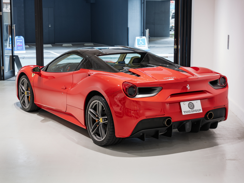 フェラーリ 488スパイダー F1 DCT　正規D車 RossoCorsa ﾌﾛﾝﾄｻｽﾍﾟﾝｼｮﾝﾘﾌﾃｨﾝｸﾞ Cremaﾚｻﾞｰ ﾌﾙ電動ｼｰﾄ ｼｰﾄﾋｰﾀｰ ｶｰﾎﾞﾝLEDｽﾃｱ ｶｰﾎﾞﾝｲﾝﾃﾘｱ JBLｻｳﾝﾄﾞ 鍛造20AW