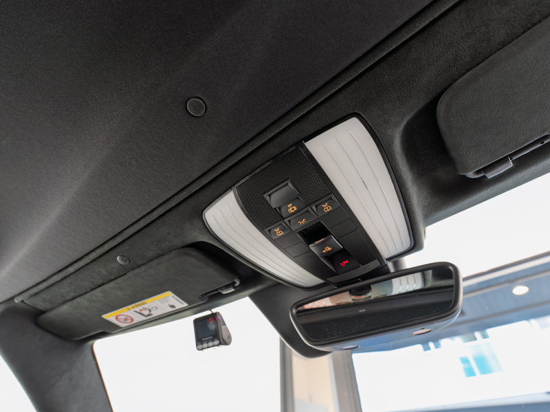 AMG GT ロードスター ナイトエディション 国内5台限定車 正規D車 AMGパフォーマンスシートPKG シートヒーター&ベンチレーター フルレザーPKG 純正ナビTV フルセグ CarPlay ナイトPKG 専用19&20インチAW 2年保証付