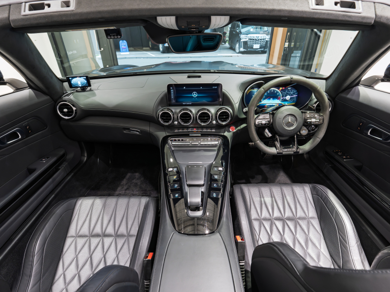 AMG GT ロードスター ナイトエディション 国内5台限定車 正規D車 AMGパフォーマンスシートPKG シートヒーター&ベンチレーター フルレザーPKG 純正ナビTV フルセグ CarPlay ナイトPKG 専用19&20インチAW 2年保証付