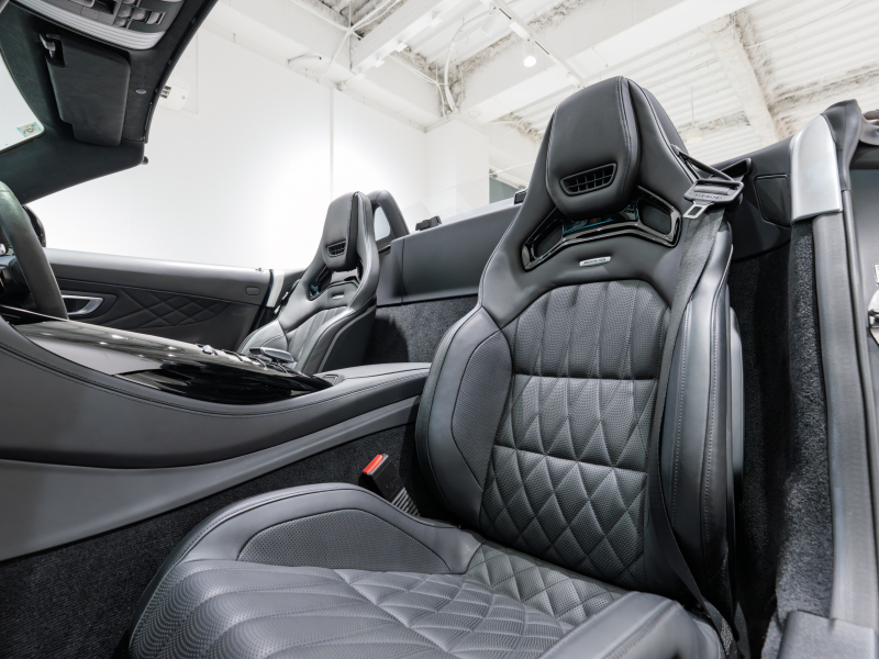 AMG GT ロードスター ナイトエディション 国内5台限定車 正規D車 AMGパフォーマンスシートPKG シートヒーター&ベンチレーター フルレザーPKG 純正ナビTV フルセグ CarPlay ナイトPKG 専用19&20インチAW 2年保証付