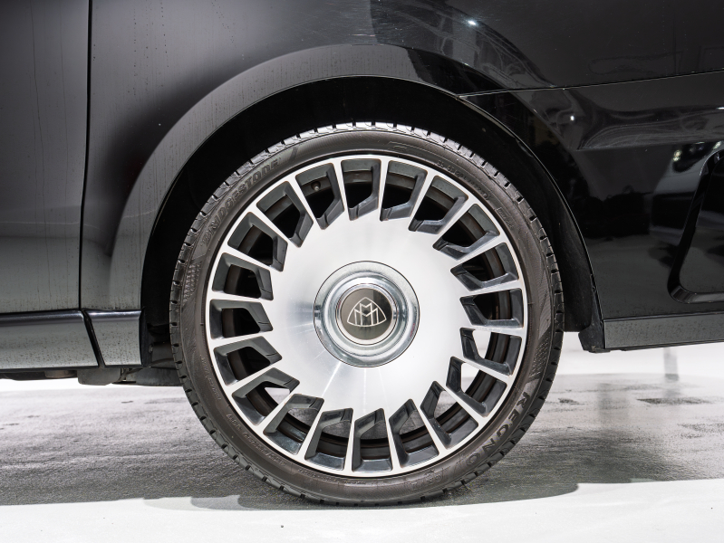 メルセデスベンツ Vクラス V220d AVG ﾛﾝｸﾞ AMGﾗｲﾝ&ﾚｰﾀﾞｰSP　ﾏｲﾊﾞｯﾊ仕様 ｴｸﾞｾｸﾃｨﾌﾞｼｰﾄ TVﾓﾆﾀｰ付ﾊﾟｰﾃｰｼｮﾝ ﾊﾟﾉﾗﾏSR ｽﾀｰﾗｲﾅｰ 4人乗り