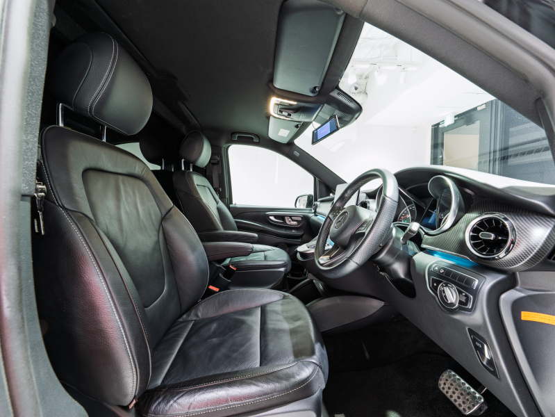 メルセデスベンツ Vクラス V220d AVG ﾛﾝｸﾞ AMGﾗｲﾝ&ﾚｰﾀﾞｰSP　ﾏｲﾊﾞｯﾊ仕様 ｴｸﾞｾｸﾃｨﾌﾞｼｰﾄ TVﾓﾆﾀｰ付ﾊﾟｰﾃｰｼｮﾝ ﾊﾟﾉﾗﾏSR ｽﾀｰﾗｲﾅｰ 4人乗り