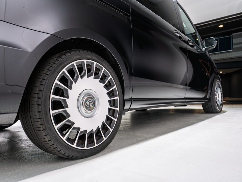 メルセデスベンツ Vクラス V220d AVG ﾛﾝｸﾞ AMGﾗｲﾝ&ﾚｰﾀﾞｰSP　ﾏｲﾊﾞｯﾊ仕様 ｴｸﾞｾｸﾃｨﾌﾞｼｰﾄ TVﾓﾆﾀｰ付ﾊﾟｰﾃｰｼｮﾝ ﾊﾟﾉﾗﾏSR ｽﾀｰﾗｲﾅｰ 4人乗り