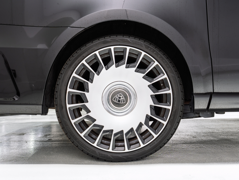 メルセデスベンツ Vクラス V220d AVG ﾛﾝｸﾞ AMGﾗｲﾝ&ﾚｰﾀﾞｰSP　ﾏｲﾊﾞｯﾊ仕様 ｴｸﾞｾｸﾃｨﾌﾞｼｰﾄ TVﾓﾆﾀｰ付ﾊﾟｰﾃｰｼｮﾝ ﾊﾟﾉﾗﾏSR ｽﾀｰﾗｲﾅｰ 4人乗り