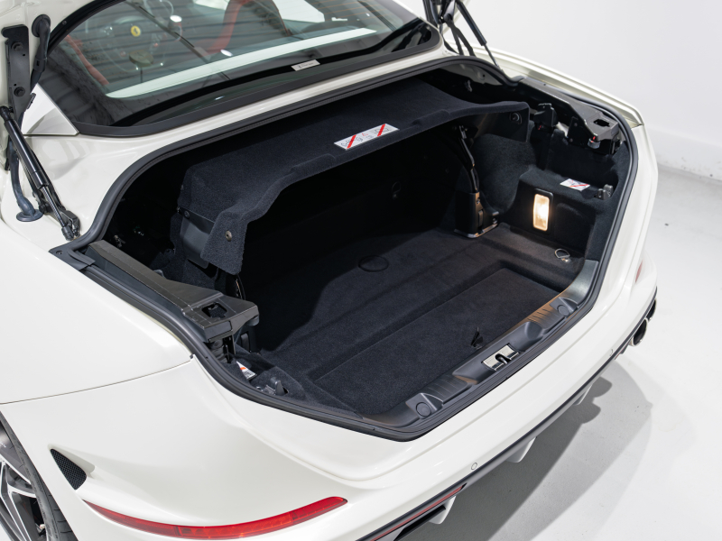 フェラーリ カリフォルニアT F1 DCT　正規D車 OP550以上 右H ﾛｯｿﾚｻﾞｰ&ﾌﾞﾗｯｸﾀﾞｯｼｭﾎﾞｰﾄﾞ ﾌﾙ電動ｼｰﾄ ﾋｰﾀｰ&ﾍﾞﾝﾁﾚｰﾀｰ 純正ﾅﾋﾞCarPlay ｶｰﾎﾞﾝﾄﾞﾗｲﾊﾞｰｿﾞﾝLED Bｶﾒﾗ 電格ﾐﾗｰ OP鍛造20AW OPｶﾗｰ