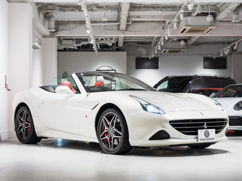 フェラーリ カリフォルニアT F1 DCT　正規D車 OP550以上 右H ﾛｯｿﾚｻﾞｰ&ﾌﾞﾗｯｸﾀﾞｯｼｭﾎﾞｰﾄﾞ ﾌﾙ電動ｼｰﾄ ﾋｰﾀｰ&ﾍﾞﾝﾁﾚｰﾀｰ 純正ﾅﾋﾞCarPlay ｶｰﾎﾞﾝﾄﾞﾗｲﾊﾞｰｿﾞﾝLED Bｶﾒﾗ 電格ﾐﾗｰ OP鍛造20AW OPｶﾗｰ