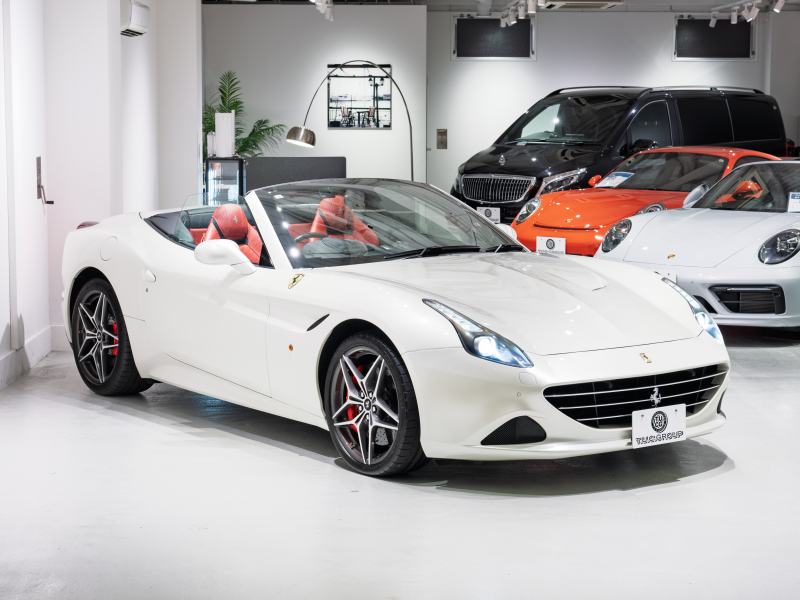 フェラーリ カリフォルニアT F1 DCT　正規D車 OP550以上 右H ﾛｯｿﾚｻﾞｰ&ﾌﾞﾗｯｸﾀﾞｯｼｭﾎﾞｰﾄﾞ ﾌﾙ電動ｼｰﾄ ﾋｰﾀｰ&ﾍﾞﾝﾁﾚｰﾀｰ 純正ﾅﾋﾞCarPlay ｶｰﾎﾞﾝﾄﾞﾗｲﾊﾞｰｿﾞﾝLED Bｶﾒﾗ 電格ﾐﾗｰ OP鍛造20AW OPｶﾗｰ