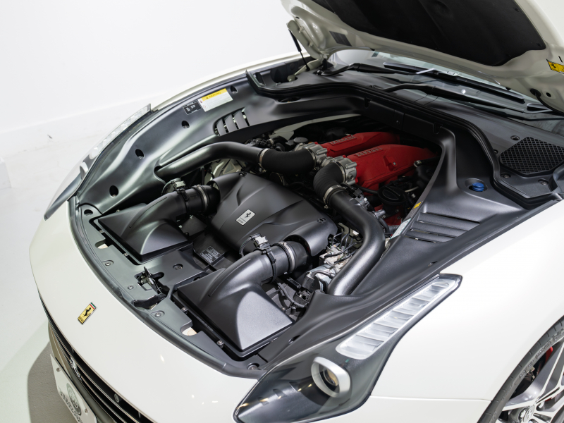 フェラーリ カリフォルニアT F1 DCT　正規D車 OP550以上 右H ﾛｯｿﾚｻﾞｰ&ﾌﾞﾗｯｸﾀﾞｯｼｭﾎﾞｰﾄﾞ ﾌﾙ電動ｼｰﾄ ﾋｰﾀｰ&ﾍﾞﾝﾁﾚｰﾀｰ 純正ﾅﾋﾞCarPlay ｶｰﾎﾞﾝﾄﾞﾗｲﾊﾞｰｿﾞﾝLED Bｶﾒﾗ 電格ﾐﾗｰ OP鍛造20AW OPｶﾗｰ