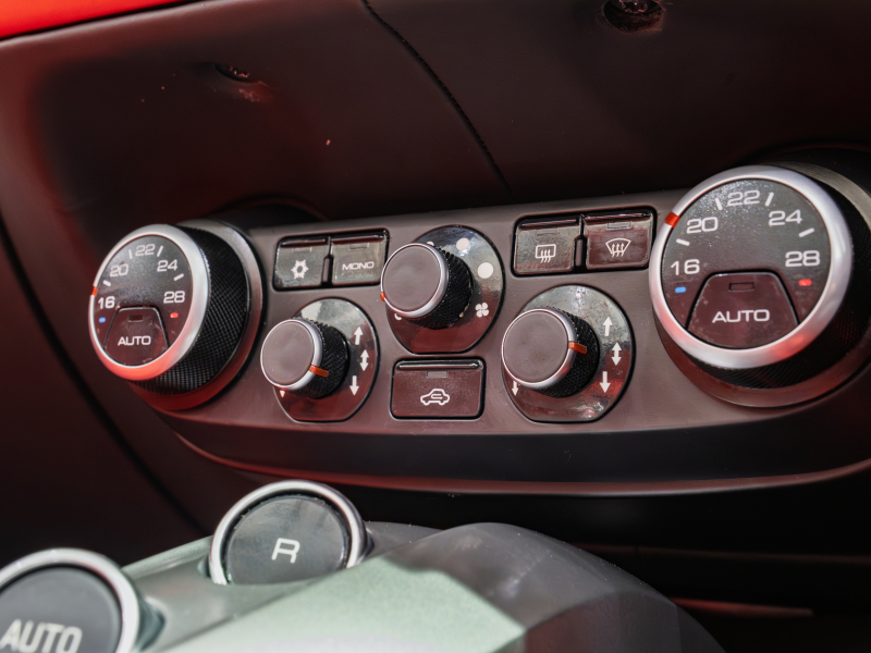 フェラーリ カリフォルニアT F1 DCT　正規D車 OP550以上 右H ﾛｯｿﾚｻﾞｰ&ﾌﾞﾗｯｸﾀﾞｯｼｭﾎﾞｰﾄﾞ ﾌﾙ電動ｼｰﾄ ﾋｰﾀｰ&ﾍﾞﾝﾁﾚｰﾀｰ 純正ﾅﾋﾞCarPlay ｶｰﾎﾞﾝﾄﾞﾗｲﾊﾞｰｿﾞﾝLED Bｶﾒﾗ 電格ﾐﾗｰ OP鍛造20AW OPｶﾗｰ