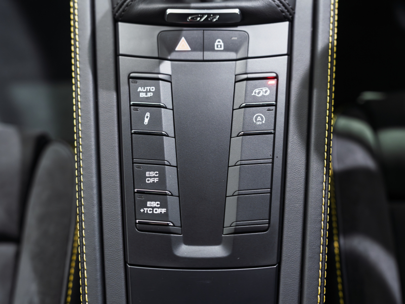 ポルシェ 718 ケイマン GT4 6MT ｽﾎﾟｰﾂｸﾛﾉ&ﾚｻﾞｰｲﾝﾃﾘｱPKG　正規D車 1ｵｰﾅｰ 右H 18wayｱﾀﾞﾌﾟﾃｨﾌﾞｽﾎﾟｰﾂｼｰﾄ PCCB PCMﾅﾋﾞ Bｶﾒﾗ CarPlay BOSEｻｳﾝﾄﾞ LEDﾍｯﾄﾞﾗｲﾄPDLSﾌﾟﾗｽ ｽﾎﾟｰﾂEX 純正20AW