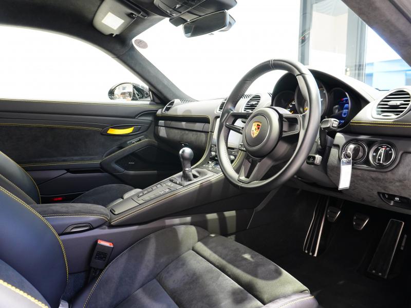 ポルシェ 718 ケイマン GT4 6MT ｽﾎﾟｰﾂｸﾛﾉ&ﾚｻﾞｰｲﾝﾃﾘｱPKG　正規D車 1ｵｰﾅｰ 右H 18wayｱﾀﾞﾌﾟﾃｨﾌﾞｽﾎﾟｰﾂｼｰﾄ PCCB PCMﾅﾋﾞ Bｶﾒﾗ CarPlay BOSEｻｳﾝﾄﾞ LEDﾍｯﾄﾞﾗｲﾄPDLSﾌﾟﾗｽ ｽﾎﾟｰﾂEX 純正20AW