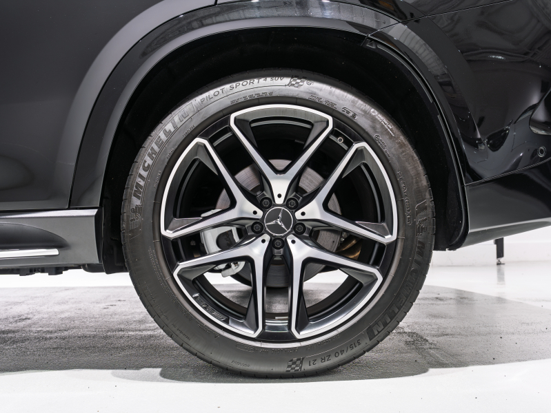 AMG GLE 53 4MATIC+ Coupe　正規D車 ﾚｰﾀﾞｰｾｰﾌﾃｨ 黒革ｼｰﾄ ﾋｰﾀｰ&ﾍﾞﾝﾁﾚｰﾀｰ ﾊﾟﾉﾗﾏｻﾝﾙｰﾌ MBUXﾅﾋﾞ 360ｶﾒﾗ Burmester ﾍｯﾄﾞｱｯﾌﾟﾃﾞｨｽﾌﾟﾚｲ ACTIVE RIDE CONTROL AMG21ｲﾝﾁAW