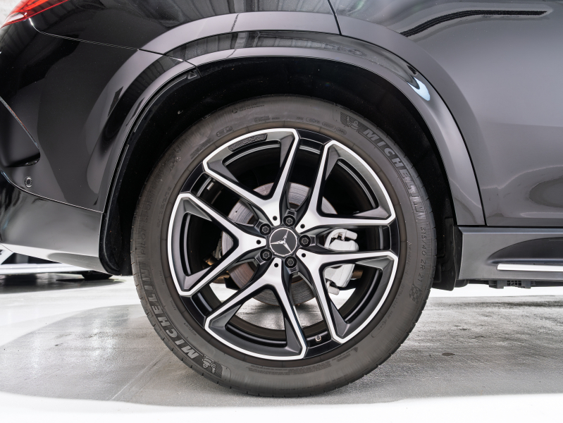 AMG GLE 53 4MATIC+ Coupe　正規D車 ﾚｰﾀﾞｰｾｰﾌﾃｨ 黒革ｼｰﾄ ﾋｰﾀｰ&ﾍﾞﾝﾁﾚｰﾀｰ ﾊﾟﾉﾗﾏｻﾝﾙｰﾌ MBUXﾅﾋﾞ 360ｶﾒﾗ Burmester ﾍｯﾄﾞｱｯﾌﾟﾃﾞｨｽﾌﾟﾚｲ ACTIVE RIDE CONTROL AMG21ｲﾝﾁAW