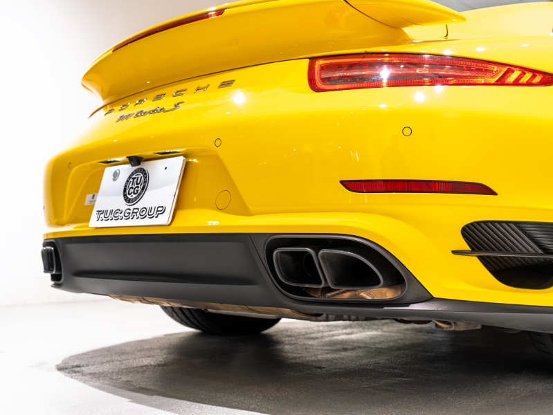 ポルシェ 911(Type991.1) ﾀｰﾎﾞS ｽﾎﾟｰﾂｸﾛﾉ&ｶｰﾎﾞﾝｲﾝﾃﾘｱPKG　正規D車 ﾂｰﾄｰﾝﾚｻﾞｰｲﾝﾃﾘｱ PCCB 赤革 18wayｱﾀﾞﾌﾟﾃｨﾌﾞｽﾎﾟｰﾂｼｰﾄ ﾅﾋﾞTV BOSEｻｳﾝﾄﾞ Bｶﾒﾗ PDLS付LEDﾗｲﾄ 20AW