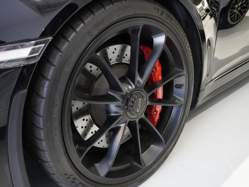ポルシェ 911(Type991.2) GT3 クラブスポーツ スポーツクロノPKG 正規D車 1オーナー MY18 カーボンバケット ナビTV スポーツEX 専用20AW ロールバー
