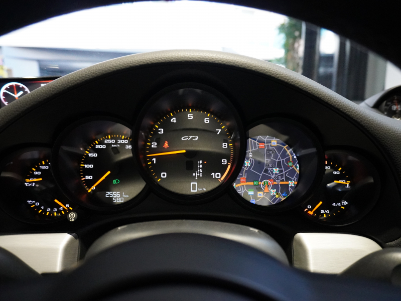 ポルシェ 911(Type991.2) GT3 クラブスポーツ スポーツクロノPKG 正規D車 1オーナー MY18 カーボンバケット ナビTV スポーツEX 専用20AW ロールバー