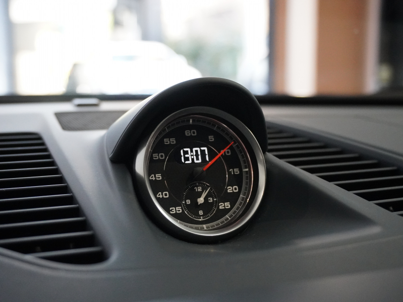 ポルシェ 911(Type991.2) ｶﾚﾗ GTS ｽﾎﾟｰﾂｸﾛﾉPKG　後期 正規D車 MY18 1ｵｰﾅｰ ｽﾍﾟｼｬﾙﾚｰｻﾞｲﾝﾃﾘｱ ｸﾞﾗﾌｧｲﾄﾌﾞﾙｰ革 ｶﾞﾗｽR PCMﾅﾋﾞ Bｶﾒﾗ 20AW　2年保証付