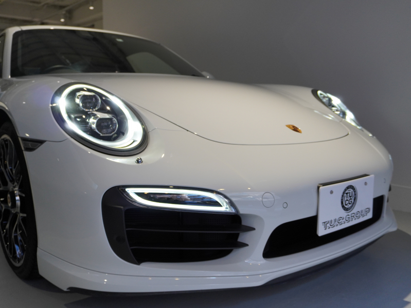 ポルシェ 911(Type991) ﾀｰﾎﾞS ｽﾎﾟｰﾂｸﾛﾉ&ｶｰﾎﾞﾝｲﾝﾃﾘｱPKG　正規D車  ｴﾝﾄﾘｰD PCCB 赤革 ﾍﾞﾝﾁﾚｰﾀｰ ｻﾝﾙｰﾌ ﾅﾋﾞTV Bｶﾒﾗ  LEDﾗｲﾄ　2年保証付