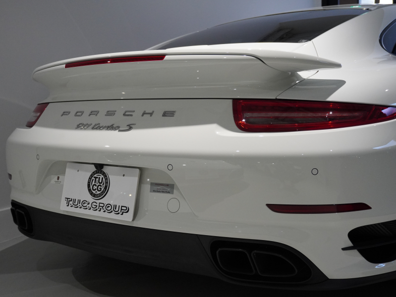 ポルシェ 911(Type991) ﾀｰﾎﾞS ｽﾎﾟｰﾂｸﾛﾉ&ｶｰﾎﾞﾝｲﾝﾃﾘｱPKG　正規D車  ｴﾝﾄﾘｰD PCCB 赤革 ﾍﾞﾝﾁﾚｰﾀｰ ｻﾝﾙｰﾌ ﾅﾋﾞTV Bｶﾒﾗ  LEDﾗｲﾄ　2年保証付