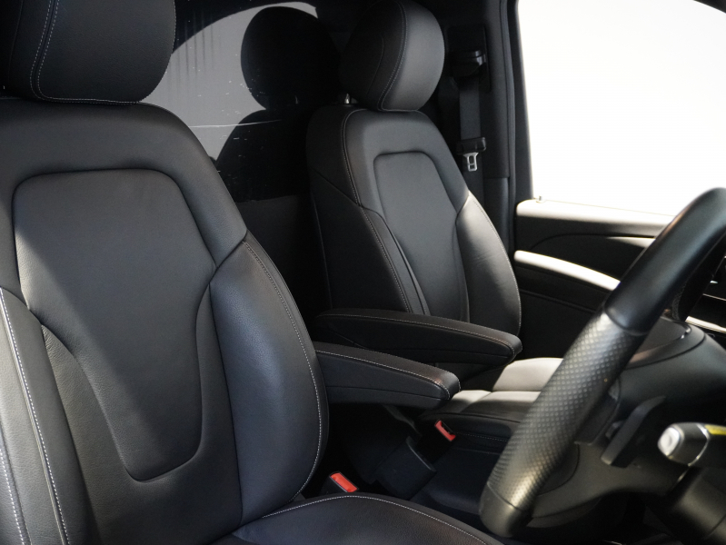 メルセデスベンツ Vクラス V220dｽﾎﾟｰﾂ ﾛﾝｸﾞ ﾚｰﾀﾞｰP　ﾏｲﾊﾞｯﾊ仕様 ｴｸﾞｾｸﾃｨﾌﾞｼｰﾄ TVﾓﾆﾀｰ付ﾊﾟｰﾃｰｼｮﾝ ﾊﾟﾉﾗﾏSR 4人乗り　2年保証