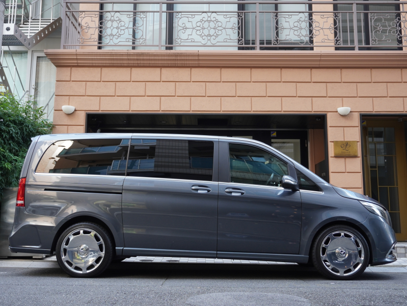 メルセデスベンツ Vクラス V220dｽﾎﾟｰﾂ ﾛﾝｸﾞ ﾚｰﾀﾞｰP　ﾏｲﾊﾞｯﾊ仕様 ｴｸﾞｾｸﾃｨﾌﾞｼｰﾄ TVﾓﾆﾀｰ付ﾊﾟｰﾃｰｼｮﾝ ﾊﾟﾉﾗﾏSR 4人乗り　2年保証