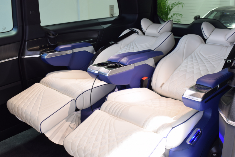 メルセデスベンツ Vクラス V220dｽﾎﾟｰﾂ ﾛﾝｸﾞ ﾚｰﾀﾞｰP　ﾏｲﾊﾞｯﾊ仕様 ｴｸﾞｾｸﾃｨﾌﾞｼｰﾄ TVﾓﾆﾀｰ付ﾊﾟｰﾃｰｼｮﾝ ﾊﾟﾉﾗﾏSR 4人乗り　2年保証