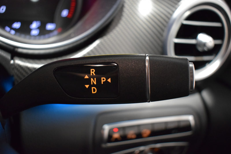 メルセデスベンツ Vクラス V220dｽﾎﾟｰﾂ ﾛﾝｸﾞ ﾚｰﾀﾞｰP　ﾏｲﾊﾞｯﾊ仕様 ｴｸﾞｾｸﾃｨﾌﾞｼｰﾄ TVﾓﾆﾀｰ付ﾊﾟｰﾃｰｼｮﾝ ﾊﾟﾉﾗﾏSR 4人乗り　2年保証