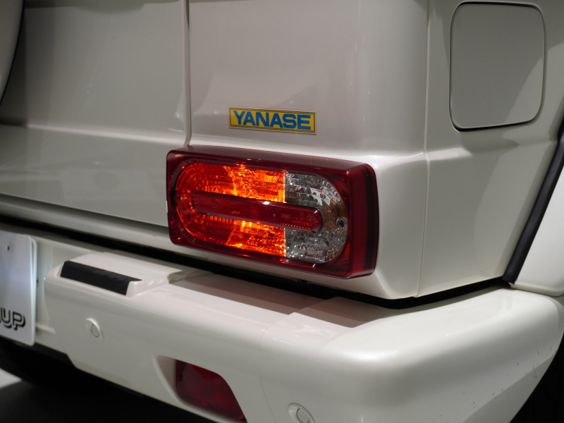 AMG Gクラス G63 designoｴｸｽｸﾙｰｼﾌﾞ　正規D車 OPｶﾗｰ 黒×赤革ｼｰﾄ ﾍﾞﾝﾁﾚｰﾀｰ ｻﾝﾙｰﾌ ﾅﾋﾞTV harman/kardon AMGｽﾎﾟｰﾂEX 20AW　2年保証