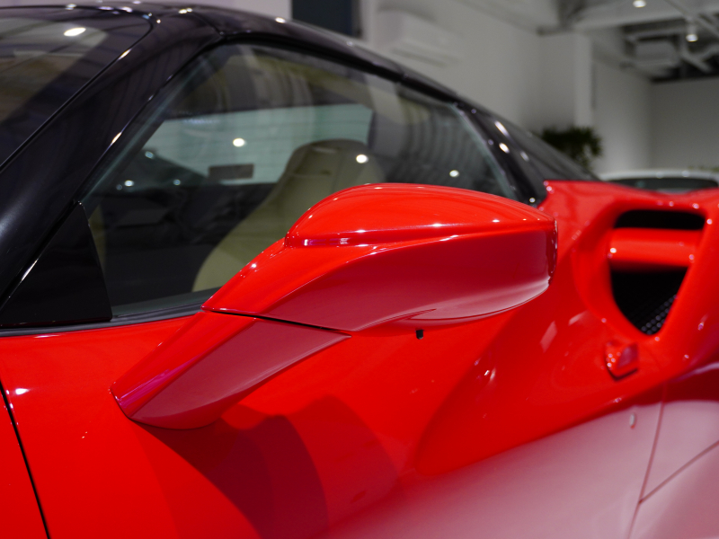 フェラーリ 488スパイダー F1 DCT　正規ﾃﾞｨｰﾗｰ車 ROSSOCORSA×CREMAﾚｻﾞｰ  20ｲﾝﾁ鍛造AW 電動ｼｰﾄ JBLｻｳﾝﾄﾞ ｶｰﾎﾞﾝｲﾝﾃﾘｱ ﾌﾛﾝﾄﾘﾌﾀｰ CCM SCM2