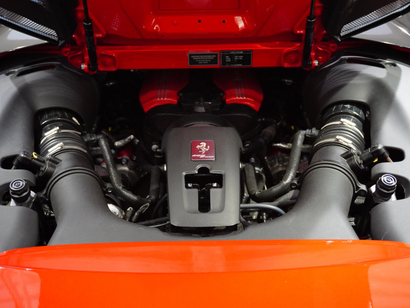 フェラーリ 488スパイダー F1 DCT　正規ﾃﾞｨｰﾗｰ車 ROSSOCORSA×CREMAﾚｻﾞｰ  20ｲﾝﾁ鍛造AW 電動ｼｰﾄ JBLｻｳﾝﾄﾞ ｶｰﾎﾞﾝｲﾝﾃﾘｱ ﾌﾛﾝﾄﾘﾌﾀｰ CCM SCM2