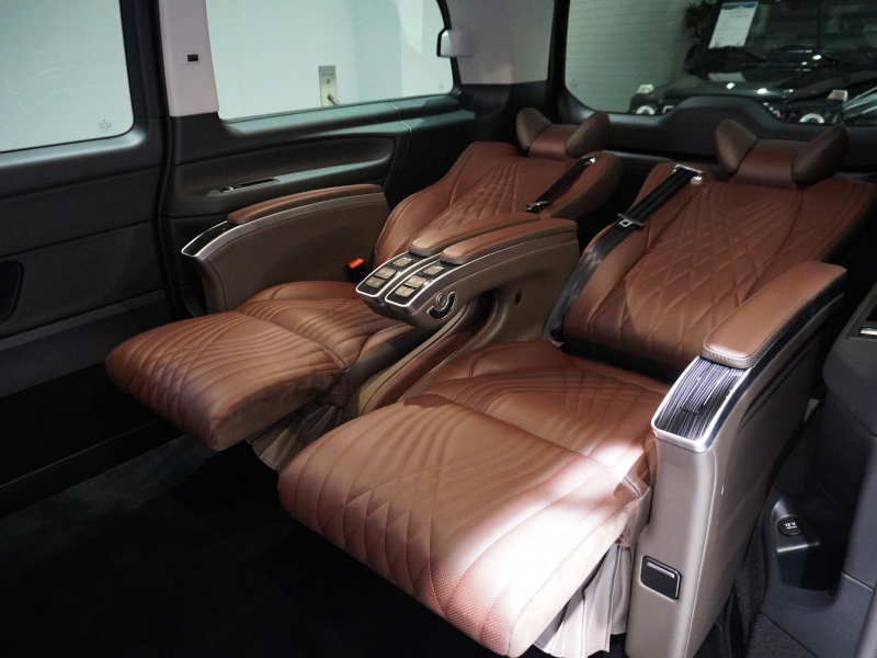 メルセデスベンツ Vクラス V260 ﾛﾝｸﾞ ﾚｰﾀﾞｰｾｰﾌﾃｨP 電動ﾊﾟｰﾃｰｼｮﾝ ﾌﾞﾗｳﾝﾚｻﾞｰｴｸﾞｾﾞｸﾃｨﾌﾞｼｰﾄ HDDﾅﾋﾞTV  自動ﾘｱｹﾞｰﾄ　2年保証