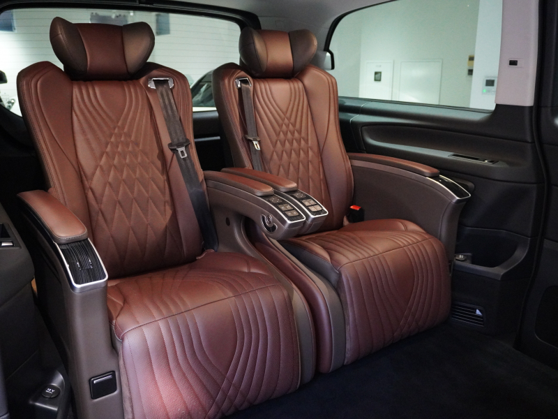 メルセデスベンツ Vクラス V260 ﾛﾝｸﾞ ﾚｰﾀﾞｰｾｰﾌﾃｨP 電動ﾊﾟｰﾃｰｼｮﾝ ﾌﾞﾗｳﾝﾚｻﾞｰｴｸﾞｾﾞｸﾃｨﾌﾞｼｰﾄ HDDﾅﾋﾞTV  自動ﾘｱｹﾞｰﾄ　2年保証