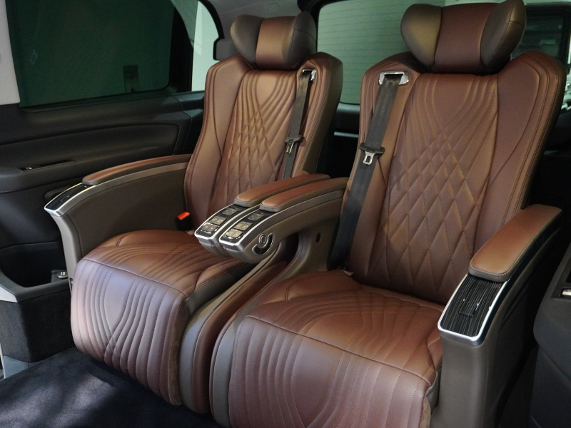 メルセデスベンツ Vクラス V260 ﾛﾝｸﾞ ﾚｰﾀﾞｰｾｰﾌﾃｨP 電動ﾊﾟｰﾃｰｼｮﾝ ﾌﾞﾗｳﾝﾚｻﾞｰｴｸﾞｾﾞｸﾃｨﾌﾞｼｰﾄ HDDﾅﾋﾞTV  自動ﾘｱｹﾞｰﾄ　2年保証