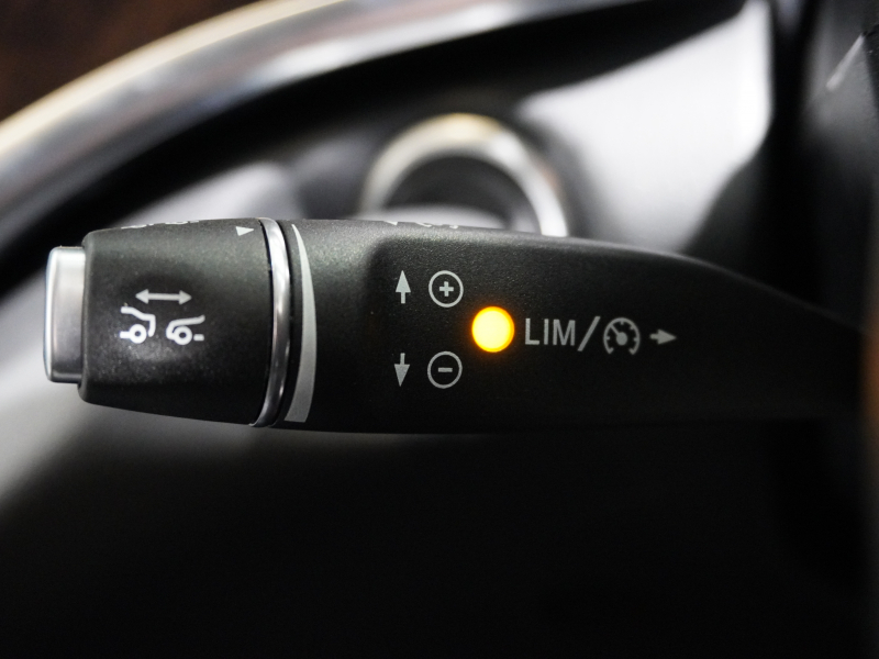 メルセデスベンツ Vクラス V260 ﾛﾝｸﾞ ﾚｰﾀﾞｰｾｰﾌﾃｨP 電動ﾊﾟｰﾃｰｼｮﾝ ﾌﾞﾗｳﾝﾚｻﾞｰｴｸﾞｾﾞｸﾃｨﾌﾞｼｰﾄ HDDﾅﾋﾞTV  自動ﾘｱｹﾞｰﾄ　2年保証