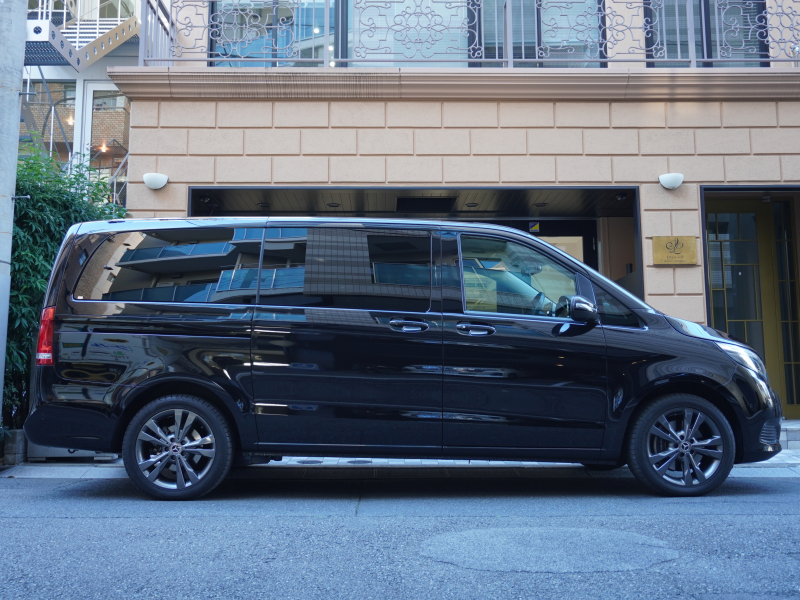 メルセデスベンツ Vクラス V260 ﾛﾝｸﾞ ﾚｰﾀﾞｰｾｰﾌﾃｨP 電動ﾊﾟｰﾃｰｼｮﾝ ﾌﾞﾗｳﾝﾚｻﾞｰｴｸﾞｾﾞｸﾃｨﾌﾞｼｰﾄ HDDﾅﾋﾞTV  自動ﾘｱｹﾞｰﾄ　2年保証