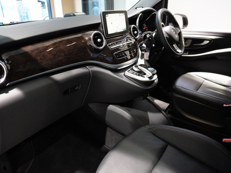 メルセデスベンツ Vクラス V260 ﾛﾝｸﾞ ﾚｰﾀﾞｰｾｰﾌﾃｨP 電動ﾊﾟｰﾃｰｼｮﾝ ﾌﾞﾗｳﾝﾚｻﾞｰｴｸﾞｾﾞｸﾃｨﾌﾞｼｰﾄ HDDﾅﾋﾞTV  自動ﾘｱｹﾞｰﾄ　2年保証