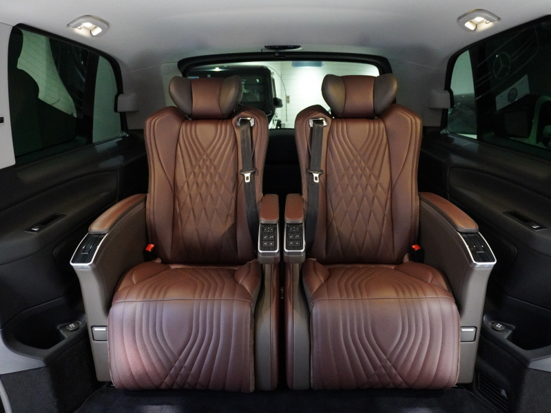 メルセデスベンツ Vクラス V260 ﾛﾝｸﾞ ﾚｰﾀﾞｰｾｰﾌﾃｨP 電動ﾊﾟｰﾃｰｼｮﾝ ﾌﾞﾗｳﾝﾚｻﾞｰｴｸﾞｾﾞｸﾃｨﾌﾞｼｰﾄ HDDﾅﾋﾞTV  自動ﾘｱｹﾞｰﾄ　2年保証