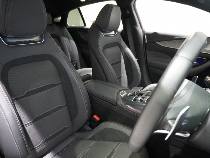 AMG GT 4ドアクーペ GT43 4MATIC+ AMG RIDE CONTROL+ PKG 1オーナー 右H Meコネクト HUD Pスタ 黒革 パノラマSR MBUXナビTV ベンチレーター ダイナミックシート ブルメスター ハンズフリーA AIRマチック 新車保証継承可