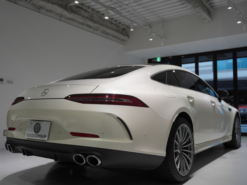 AMG GT 4ドアクーペ GT43 4MATIC+ AMG RIDE CONTROL+ PKG 1オーナー 右H Meコネクト HUD Pスタ 黒革 パノラマSR MBUXナビTV ベンチレーター ダイナミックシート ブルメスター ハンズフリーA AIRマチック 新車保証継承可