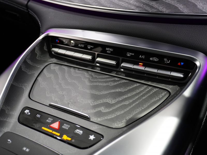 AMG GT 4ドアクーペ GT43 4MATIC+ AMG RIDE CONTROL+ PKG 1オーナー 右H Meコネクト HUD Pスタ 黒革 パノラマSR MBUXナビTV ベンチレーター ダイナミックシート ブルメスター ハンズフリーA AIRマチック 新車保証継承可