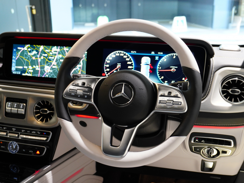 メルセデスベンツ Gクラス G400d ｴﾃﾞｨｼｮﾝﾏｸﾞﾉﾎﾜｲﾄ　正規D車 希少特別仕様 右H Meｺﾈｸﾄ ﾏﾇﾌｧｸﾄｩｰｱP 白革 ｻﾝﾙｰﾌ MBUXﾅﾋﾞTV ｱﾀﾞﾌﾟﾃｨﾌﾞﾀﾞﾝﾋﾟﾝｸﾞｼｽﾃﾑ 20AW 新車保証