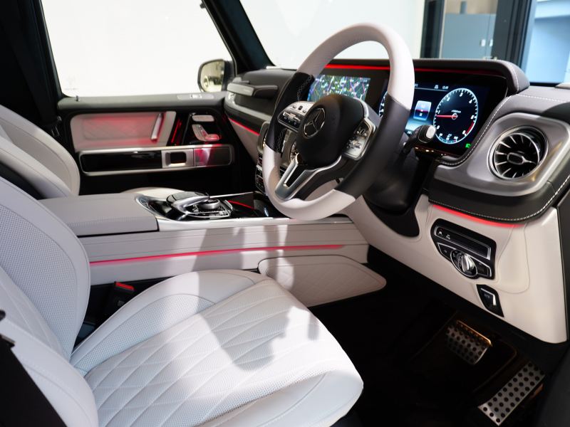 メルセデスベンツ Gクラス G400d ｴﾃﾞｨｼｮﾝﾏｸﾞﾉﾎﾜｲﾄ　正規D車 希少特別仕様 右H Meｺﾈｸﾄ ﾏﾇﾌｧｸﾄｩｰｱP 白革 ｻﾝﾙｰﾌ MBUXﾅﾋﾞTV ｱﾀﾞﾌﾟﾃｨﾌﾞﾀﾞﾝﾋﾟﾝｸﾞｼｽﾃﾑ 20AW 新車保証